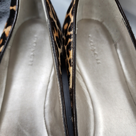 ⭐️NWT Authentic Coach Cambridge Leopard Print Calf Hair Flats Leather Size 10B - Picture 4 of 9
